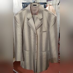 Mans Suit. DO NOT BUBDLE!!!